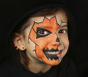 Halloween pumpkin face girl